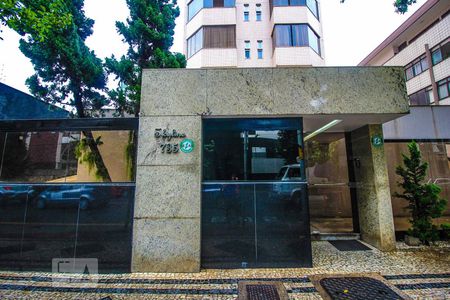 Apartamento à venda com 76m², 2 quartos e 1 vagaFachada