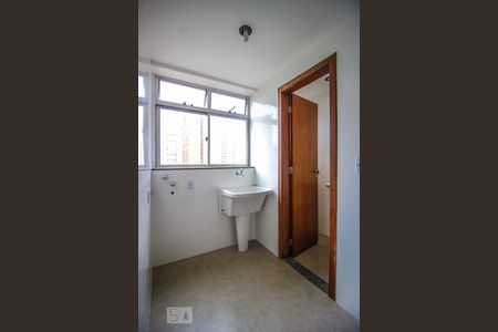 Apartamento à venda com 76m², 2 quartos e 1 vagaÁrea de Serviço
