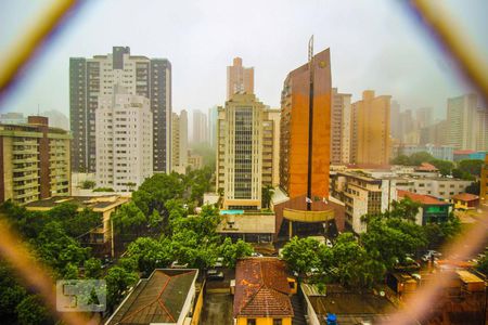 Vista Sala de apartamento à venda com 2 quartos, 76m² em Savassi, Belo Horizonte