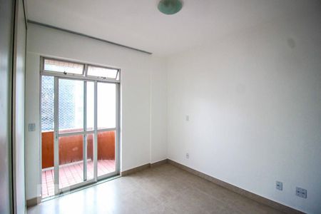 Apartamento à venda com 76m², 2 quartos e 1 vagaSuíte