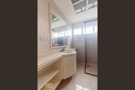 Banheiro de apartamento à venda com 3 quartos, 82m² em Vila Bela, São Paulo