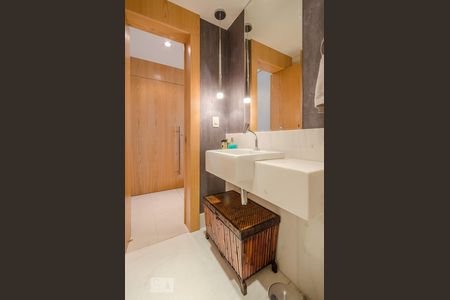 Apartamento para alugar com 218m², 4 quartos e 4 vagasLavabo