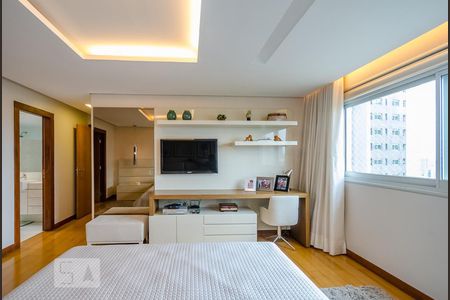 Apartamento para alugar com 218m², 4 quartos e 4 vagasSuíte master 