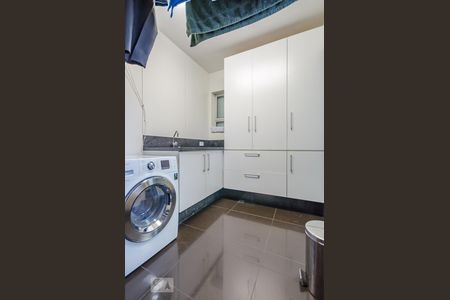 Apartamento para alugar com 218m², 4 quartos e 4 vagasÁrea de Serviço