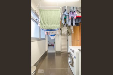 Apartamento para alugar com 218m², 4 quartos e 4 vagasÁrea de Serviço