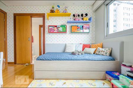 Apartamento para alugar com 218m², 4 quartos e 4 vagasSemi suíte 1