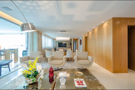 Apartamento para alugar com 218m², 4 quartos e 4 vagasSala