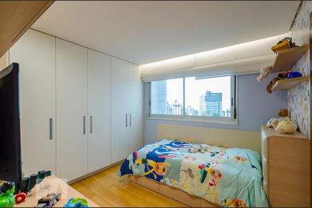 Apartamento para alugar com 218m², 4 quartos e 4 vagasSuíte 2