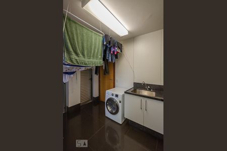 Apartamento para alugar com 218m², 4 quartos e 4 vagasÁrea de Serviço