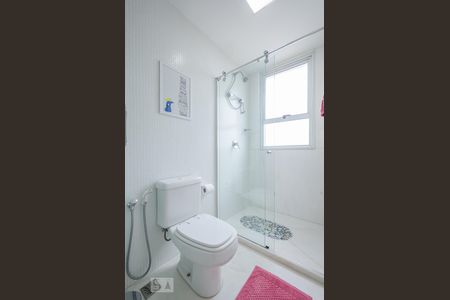 Apartamento para alugar com 218m², 4 quartos e 4 vagasBanheiro Semi suíte 