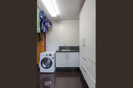 Apartamento para alugar com 218m², 4 quartos e 4 vagasÁrea de Serviço