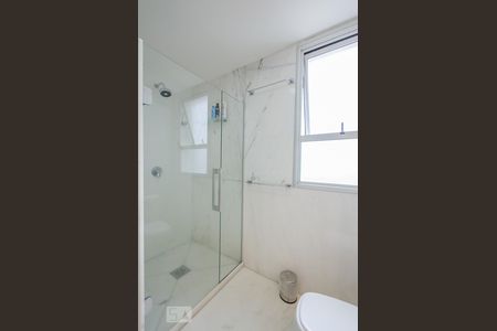 Apartamento para alugar com 218m², 4 quartos e 4 vagasBanheiro Suíte master 