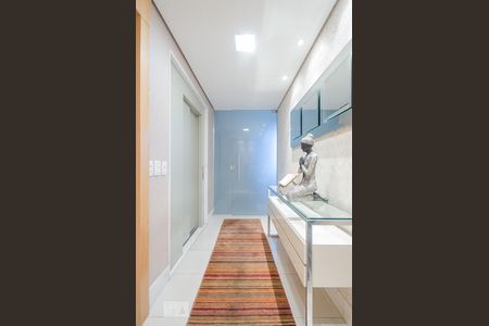 Apartamento para alugar com 218m², 4 quartos e 4 vagasHall