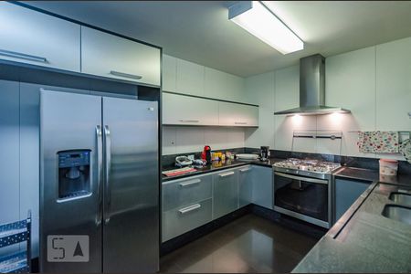 Apartamento para alugar com 218m², 4 quartos e 4 vagasCozinha