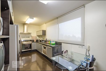 Apartamento para alugar com 218m², 4 quartos e 4 vagasCozinha