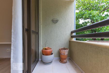Sacada de apartamento à venda com 1 quarto, 50m² em Cambuí, Campinas