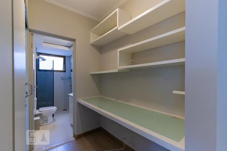 Hall do quarto de apartamento à venda com 1 quarto, 50m² em Cambuí, Campinas