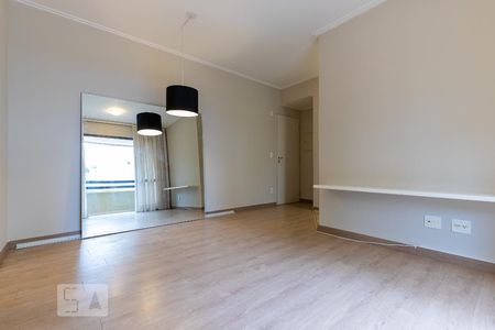 Sala de apartamento à venda com 1 quarto, 50m² em Cambuí, Campinas