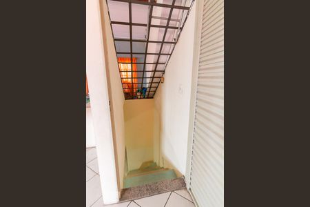 Casa à venda com 190m², 4 quartos e 3 vagasEscada