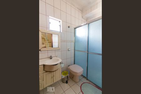 Casa à venda com 190m², 4 quartos e 3 vagasBanheiro social