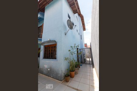 Casa à venda com 190m², 4 quartos e 3 vagasÁrea externa lateral