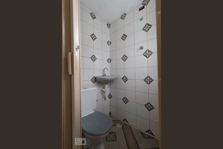 Banheiro de casa para alugar com 1 quarto, 40m² em Vila Maria, São Paulo