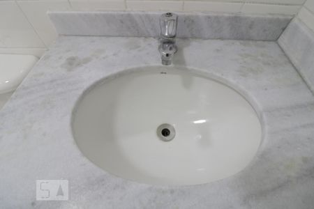 Apartamento à venda com 65m², 2 quartos e 1 vagaBanheiro Social- pia