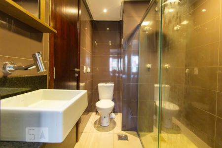 Banheiro de kitnet/studio para alugar com 1 quarto, 37m² em Setor de Hotéis de Turismo Norte, Brasília