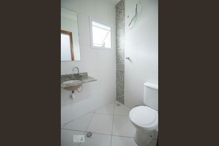 Banheiro de apartamento à venda com 2 quartos, 58m² em Vila Scarpelli, Santo André