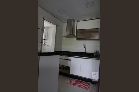 Cozinha de apartamento para alugar com 2 quartos, 68m² em Cachoeira do Bom Jesus, Florianópolis