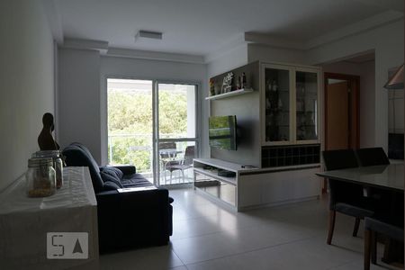 Apartamento para alugar com 68m², 2 quartos e 1 vagaSala
