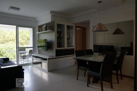 Apartamento para alugar com 68m², 2 quartos e 1 vagaSala