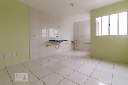 Casa de condomínio para alugar com 45m², 2 quartos e sem vagaSala - Cozinha