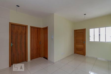 Sala e cozinha de casa de condomínio para alugar com 2 quartos, 70m² em Vila Ré, São Paulo