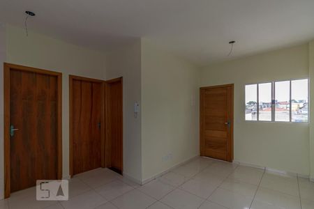 Sala e cozinha de casa de condomínio para alugar com 2 quartos, 70m² em Vila Ré, São Paulo