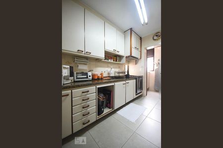Apartamento à venda com 75m², 3 quartos e 2 vagasCozinha