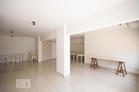 Apartamento à venda com 75m², 3 quartos e 2 vagasSalão de Festa