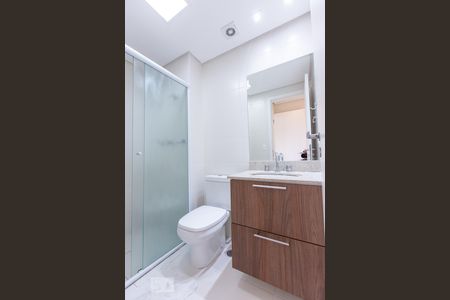 Banheiro 2 de apartamento para alugar com 2 quartos, 86m² em Vila Gilda, Santo André