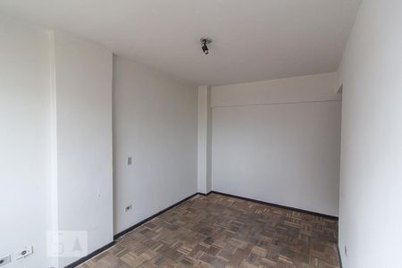 quarto 1 de apartamento para alugar com 2 quartos, 57m² em Rebouças, Curitiba