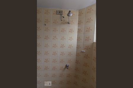 Banheiro de apartamento para alugar com 2 quartos, 57m² em Rebouças, Curitiba