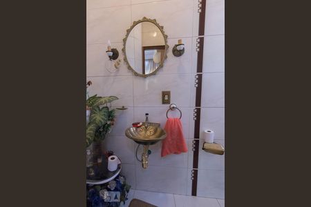 Lavabo de casa à venda com 4 quartos, 200m² em Perdizes, São Paulo