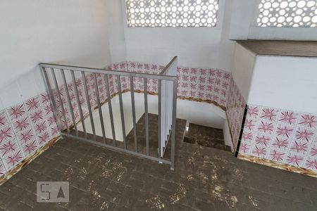 Casa para alugar com 100m², 2 quartos e 1 vaga Casa para alugar com 100m², 2 quartos e 1 vagaEscada do Terraço