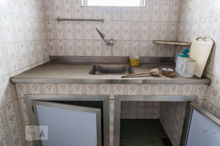 Casa para alugar com 100m², 2 quartos e 1 vaga Casa para alugar com 100m², 2 quartos e 1 vagaCozinha - Detalhe da pia