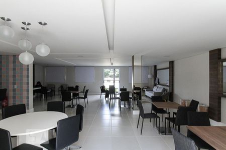 Apartamento à venda com 48m², 2 quartos e 1 vaga Apartamento à venda com 48m², 2 quartos e 1 vagaÁrea comum - Salão de festas