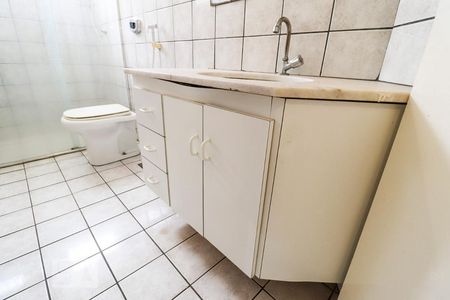 Banheiro de apartamento para alugar com 2 quartos, 70m² em Setor Central, Goiânia