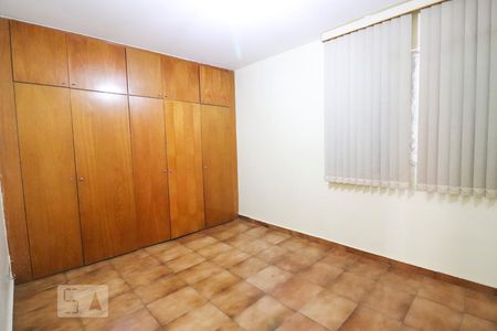 Quarto 2 de apartamento para alugar com 2 quartos, 70m² em Setor Central, Goiânia