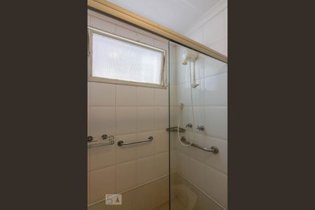 Chuveiro Banheiro Quarto 3 Suíte de apartamento à venda com 4 quartos, 130m² em Lourdes, Belo Horizonte