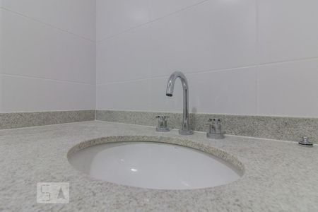 Banheiro de apartamento para alugar com 2 quartos, 60m² em Vila Apiaí, Santo André
