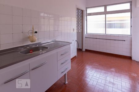 Cozinha de apartamento para alugar com 1 quarto, 45m² em Lapa de Baixo, São Paulo