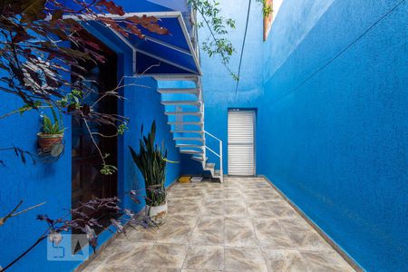 Casa à venda com 167m², 2 quartos e 2 vagas Casa à venda com 167m², 2 quartos e 2 vagasÁrea Externa